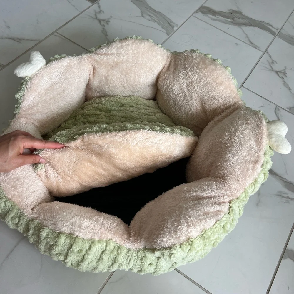 Cactus Pet Bed, Machine Washable Luxury Plush Cat/Dog Bed with Nonslip Bottom